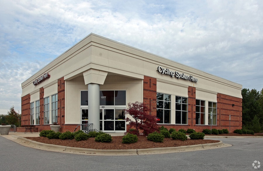 1377 NW Maynard Rd, Cary 27513 UK