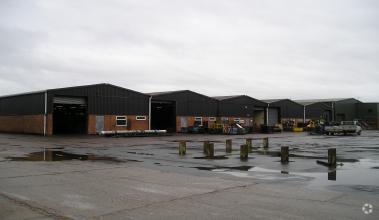 Waterloo Rd, Alcester to rent - Building Photo - Image 2 of 3