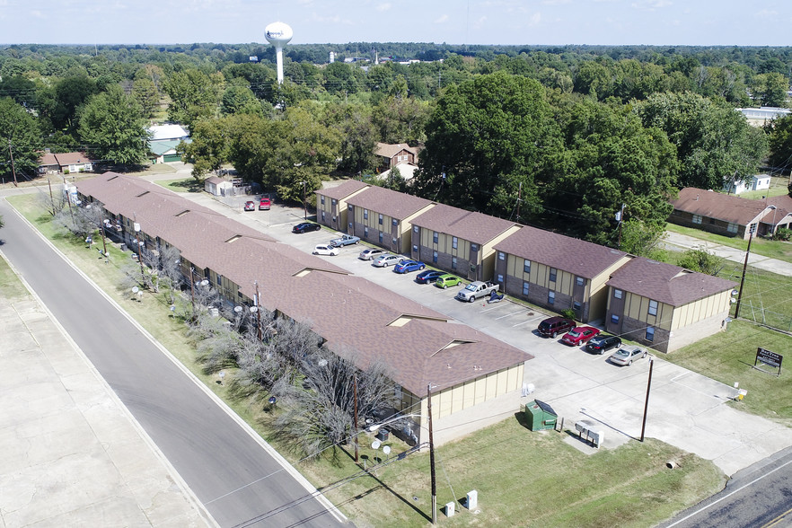 408 W Avenue A, Hooks, TX for sale - Primary Photo - Image 1 of 1