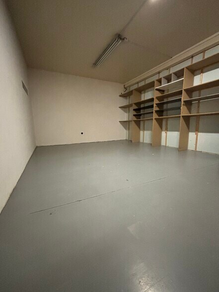 61 Route De Crémieu, Tignieu-Jameyzieu to rent - Interior Photo - Image 3 of 3