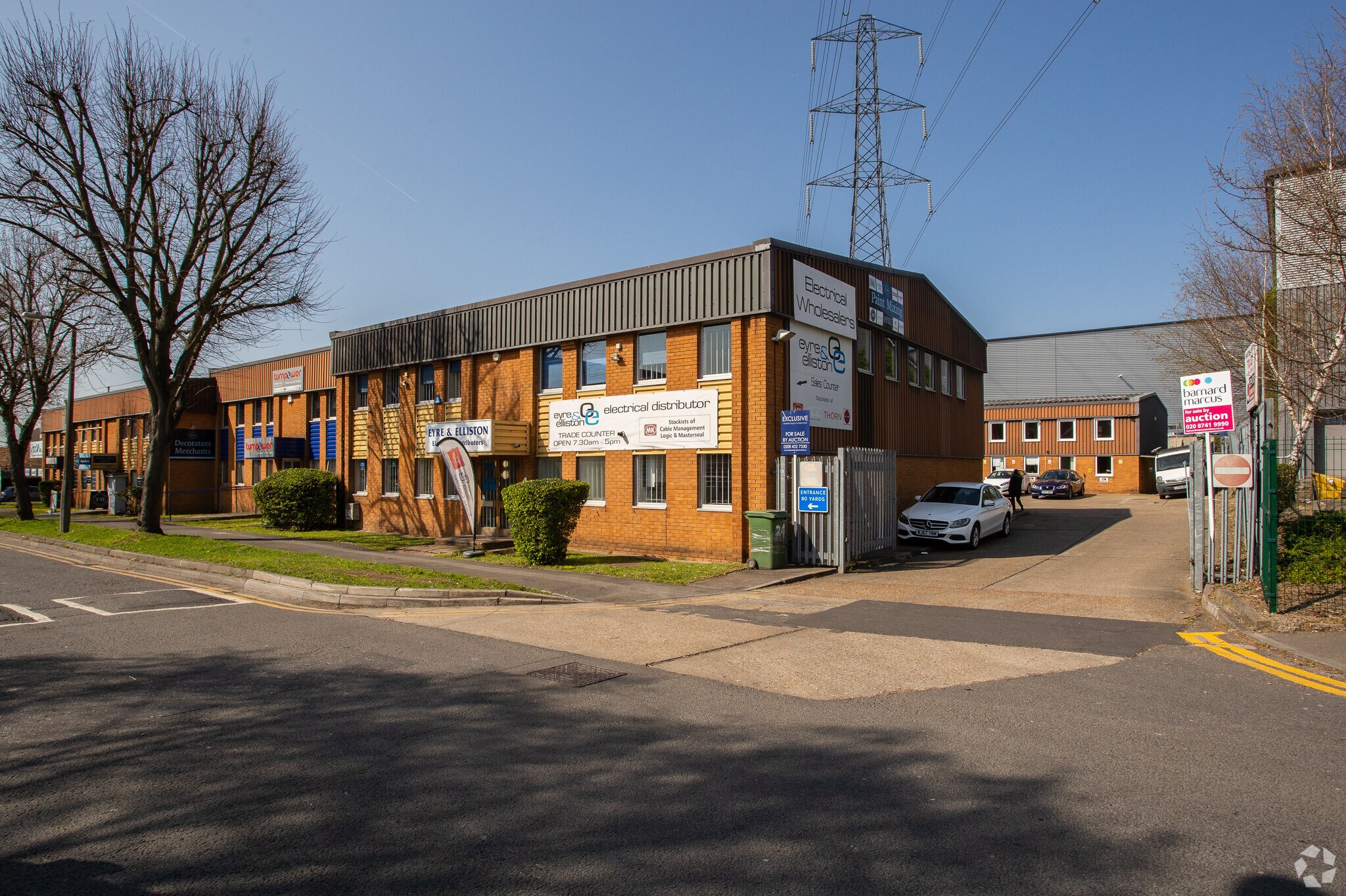 4 Four Seasons Cres, Sutton for sale Primary Photo- Image 1 of 1