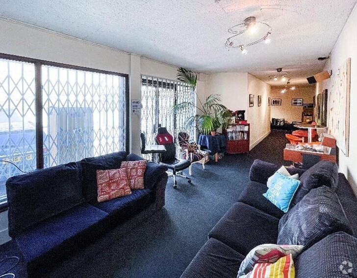 66 Paddenswick Rd, London to rent Interior Photo- Image 1 of 1