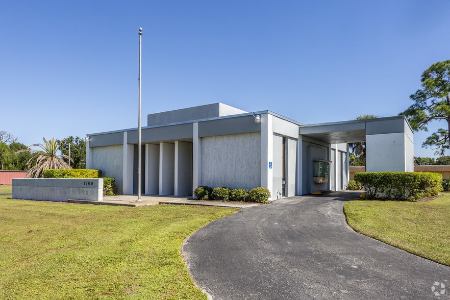 1300 N 15th St, Immokalee, FL for sale - Primary Photo - Image 1 of 3