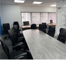 Unit 10 Fernacre Business Park, Budds Lane, Romsey to rent Interior Photo- Image 2 of 2