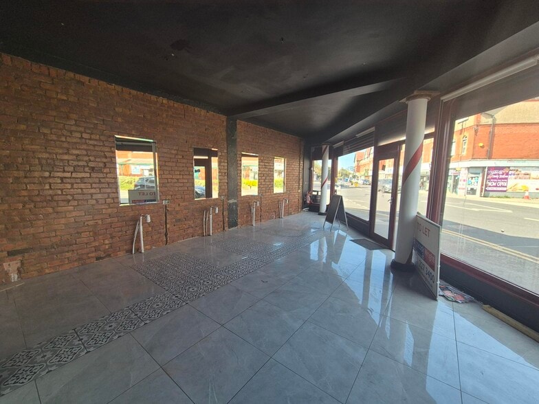 24 Grange Rd, Wirral to rent - Building Photo - Image 3 of 4