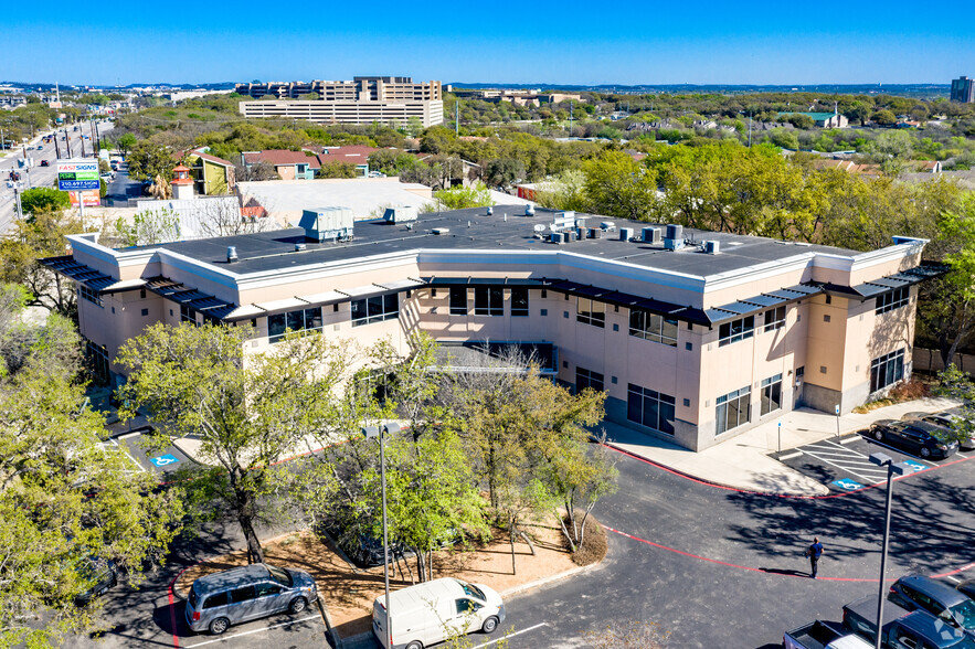 8706 Fredericksburg Rd, San Antonio, TX for rent - Building Photo - Image 3 of 4