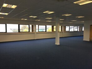 Pontygwindy Rd, Caerphilly to rent Interior Photo- Image 2 of 4