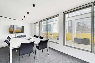 34 Rue Jean Jaurès, Puteaux to rent Interior Photo- Image 1 of 7