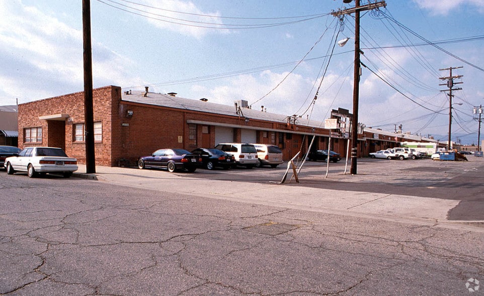 12021-12031 Vose St, North Hollywood, CA for rent - Building Photo - Image 2 of 4