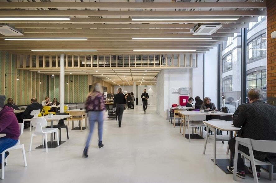 Barley Mow Passage, London to rent - Building Photo - Image 2 of 12