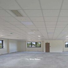 Office in Dardilly to rent Interior Photo- Image 1 of 1