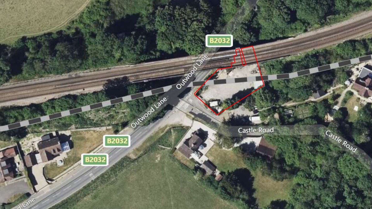 Outwood Ln, Coulsdon for sale Primary Photo- Image 1 of 1