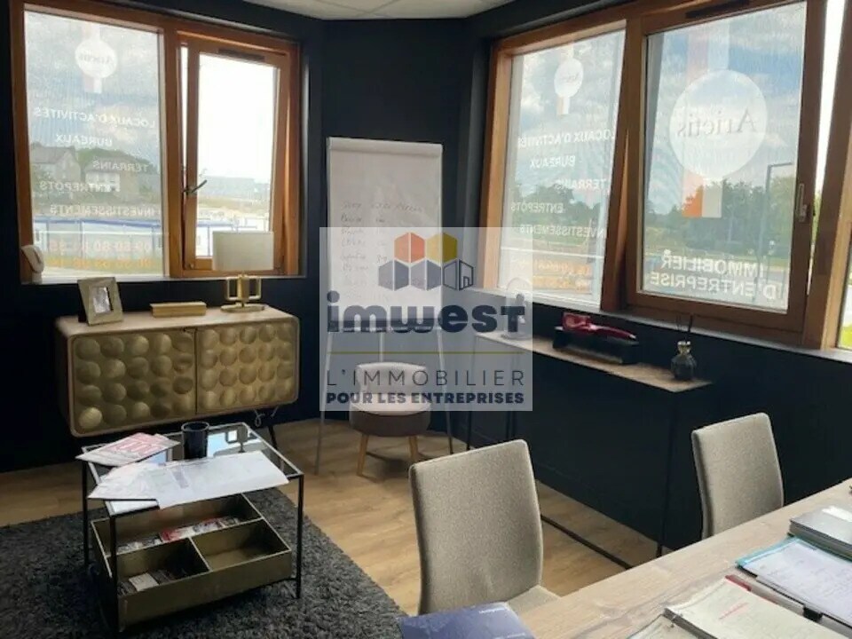 Office in Rennes for sale Building Photo- Image 1 of 8