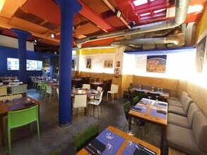 Retail in Barcelona, Barcelona to rent Interior Photo- Image 2 of 14