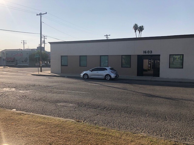 1603 California Ave, Bakersfield, CA for sale - Building Photo - Image 2 of 19