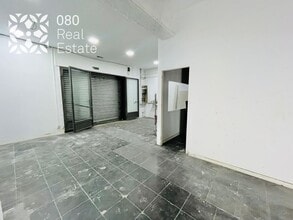 Retail in L'Hospitalet de Llobregat, Barcelona to rent Interior Photo- Image 1 of 6