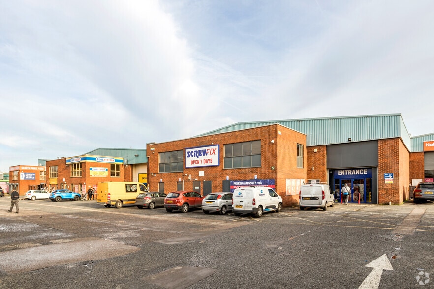 7 Ramac Way, London for sale - Primary Photo - Image 1 of 1