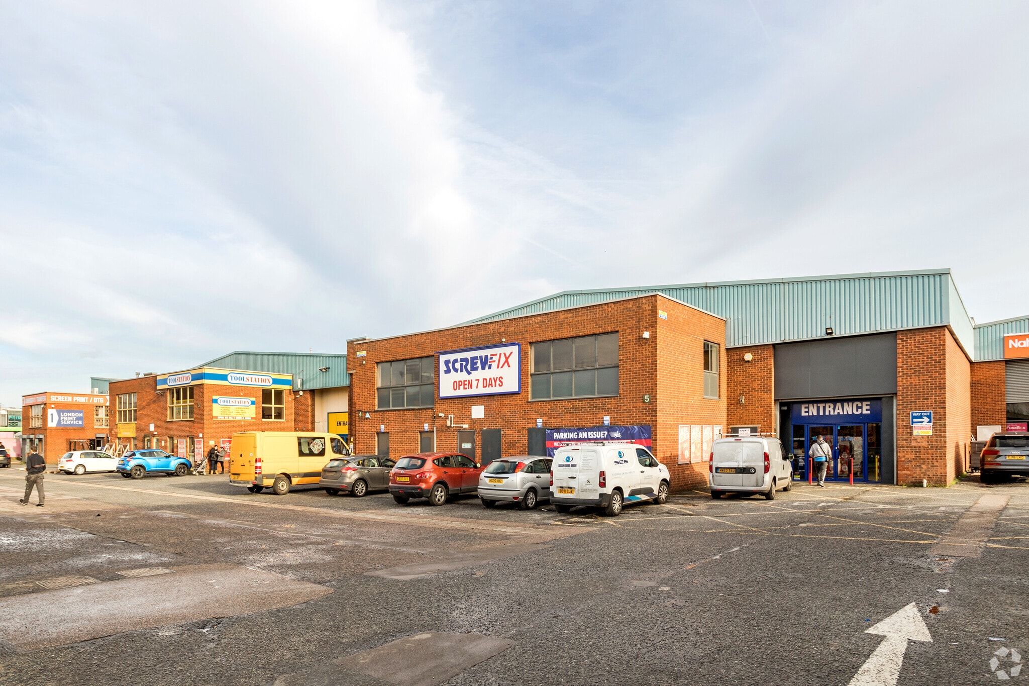 7 Ramac Way, London for sale Primary Photo- Image 1 of 1