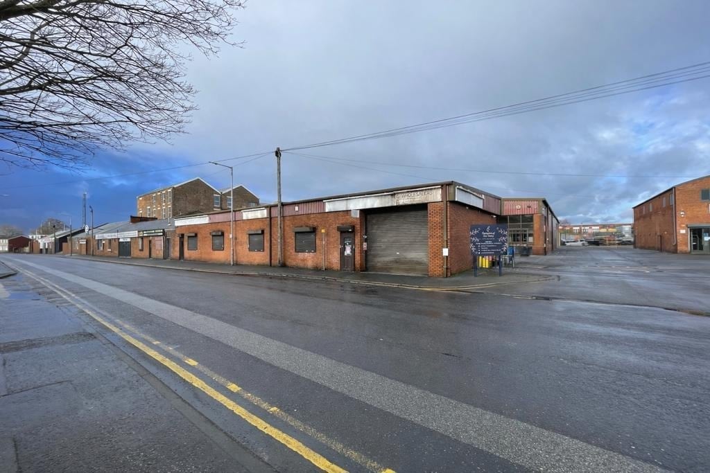 15-19 Sedgwick St, Preston to rent Building Photo- Image 1 of 8