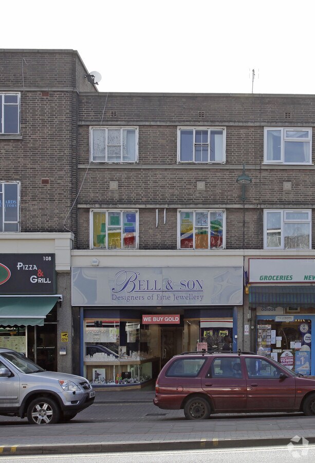 106 Shenley Rd, Borehamwood WD6 1EB UK