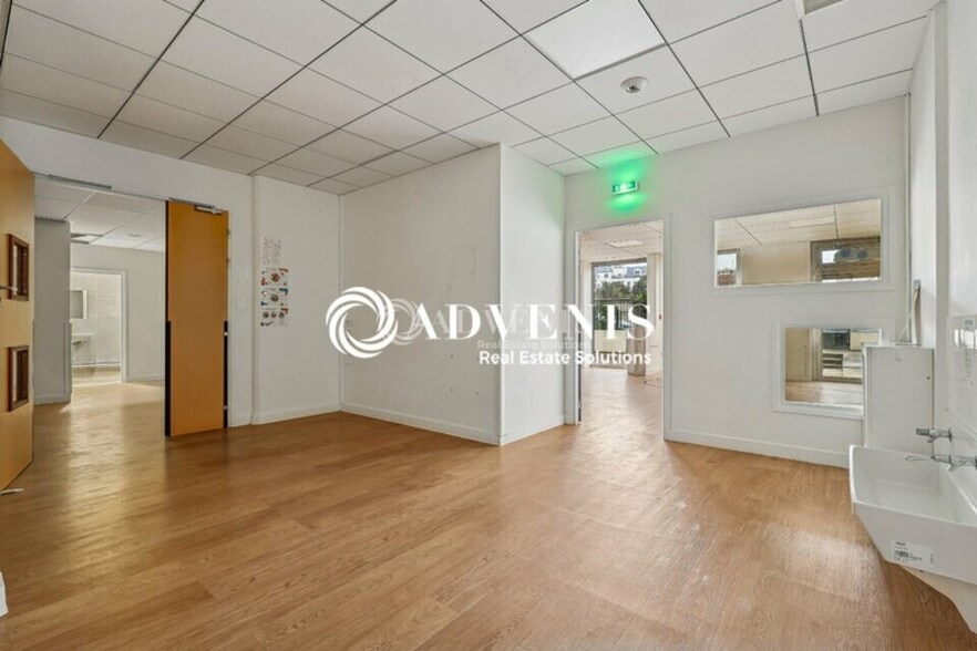 Office in Vincennes for sale - Interior Photo - Image 3 of 12