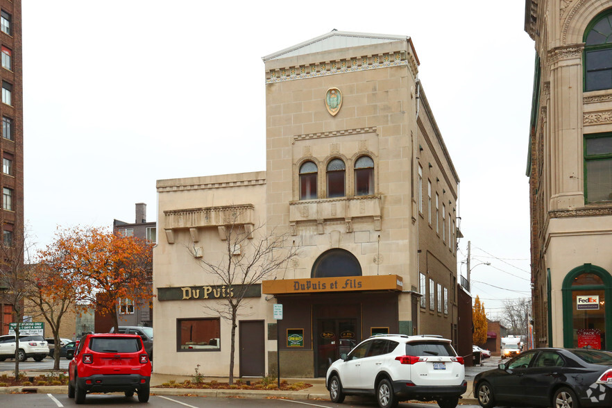 160-162 W Michigan Ave, Jackson, MI for sale - Primary Photo - Image 1 of 1