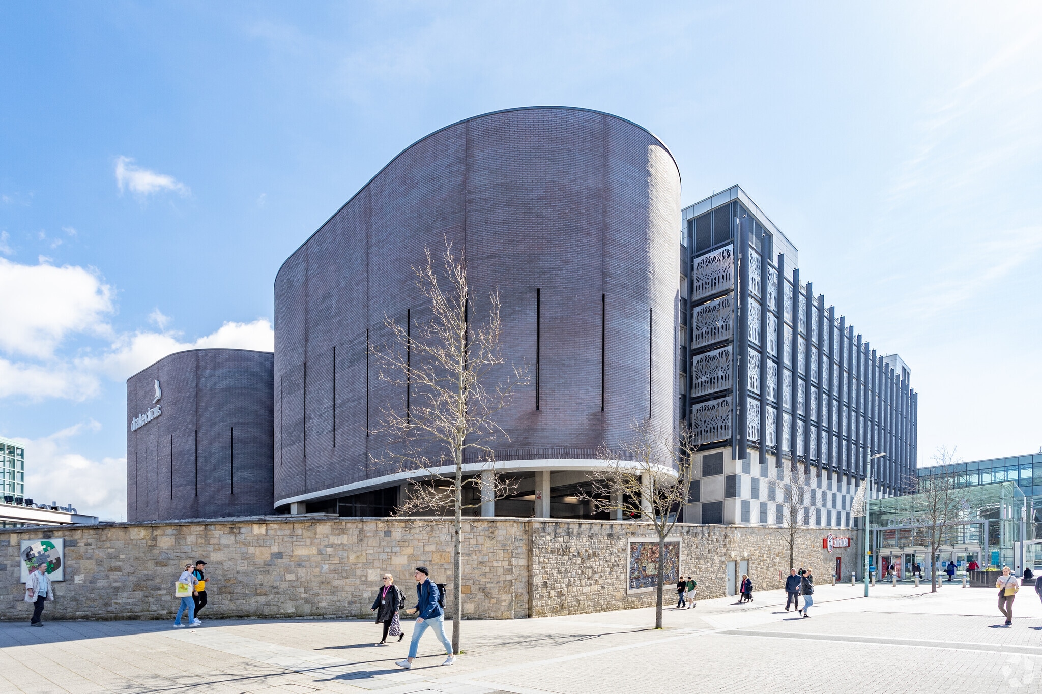 1 Charles St, Plymouth to rent Primary Photo- Image 1 of 10