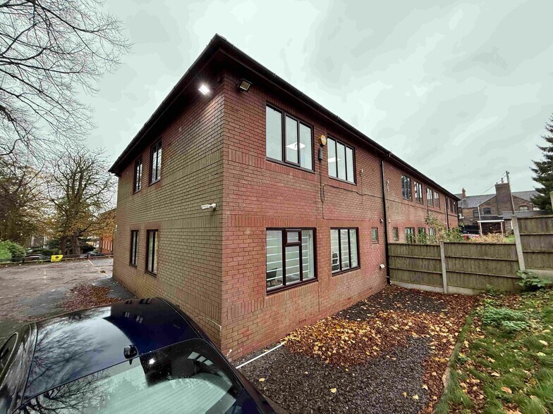 4 Cherry Orchard, Newcastle Under Lyme for sale - Building Photo - Image 2 of 4