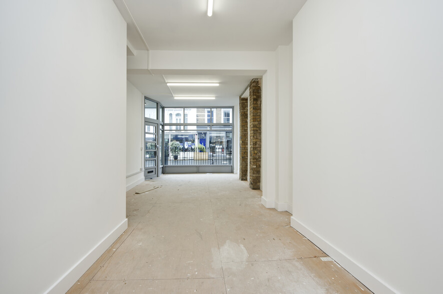 300 Westbourne Grv, London for rent - Building Photo - Image 3 of 8