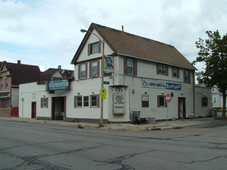 3000 W Lincoln Ave, Milwaukee, WI for sale - Building Photo - Image 1 of 1