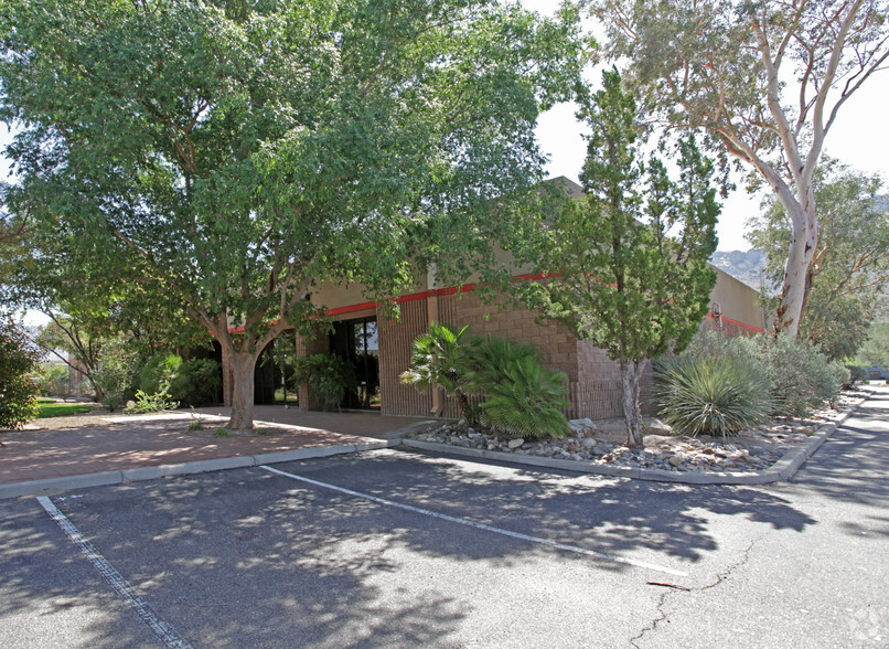 10940 N Stallard Pl, Oro Valley, AZ for rent - Primary Photo - Image 1 of 8