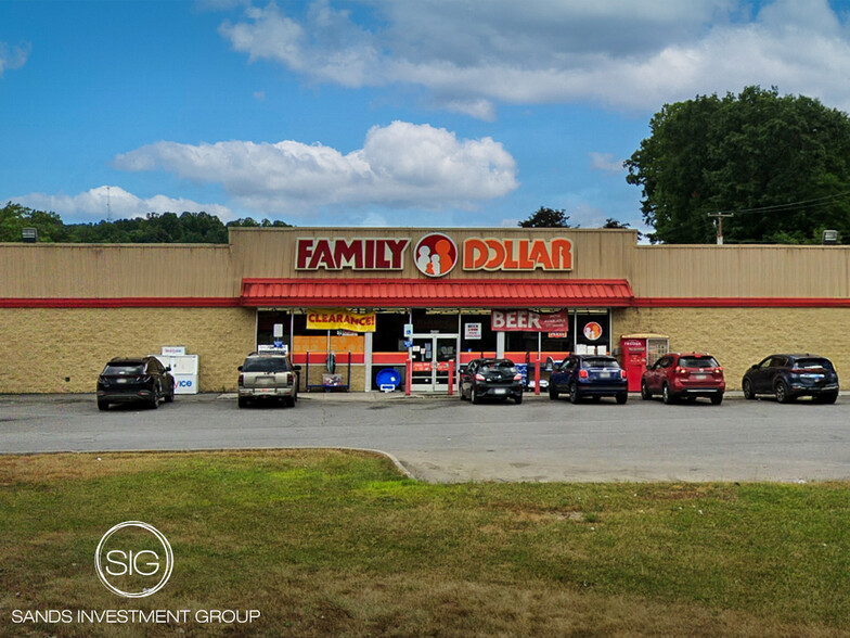 2-Unit Family Dollar Portfolio - VA & WV portfolio of 2 properties for sale on LoopNet.co.uk - Building Photo - Image 1 of 4