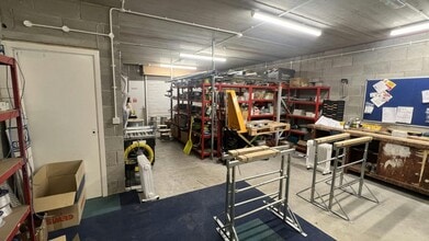 Asquith Ave, Morley to rent Interior Photo- Image 2 of 4