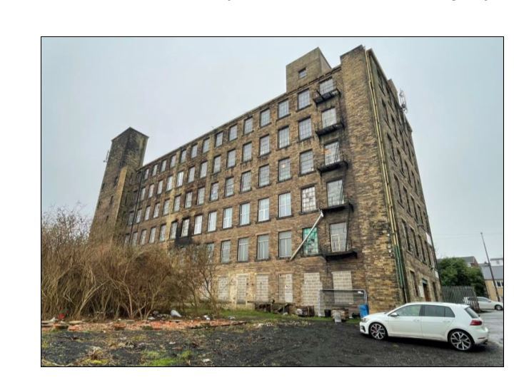 Bradford Rd, Brighouse for sale Primary Photo- Image 1 of 1