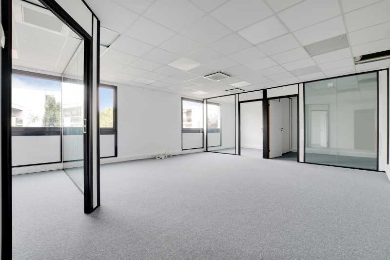 46 Avenue Du Général Leclerc, Boulogne-Billancourt to rent - Interior Photo - Image 1 of 11