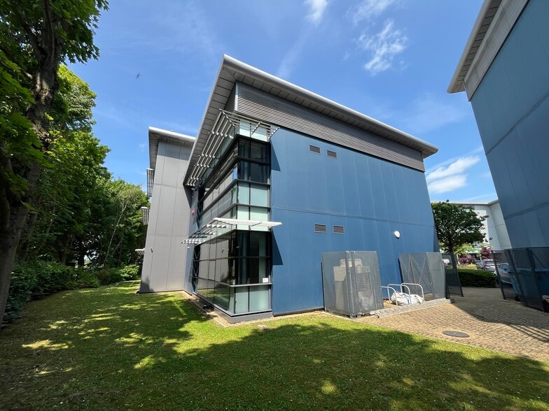 Whittle Way, Stevenage for sale - Building Photo - Image 3 of 11