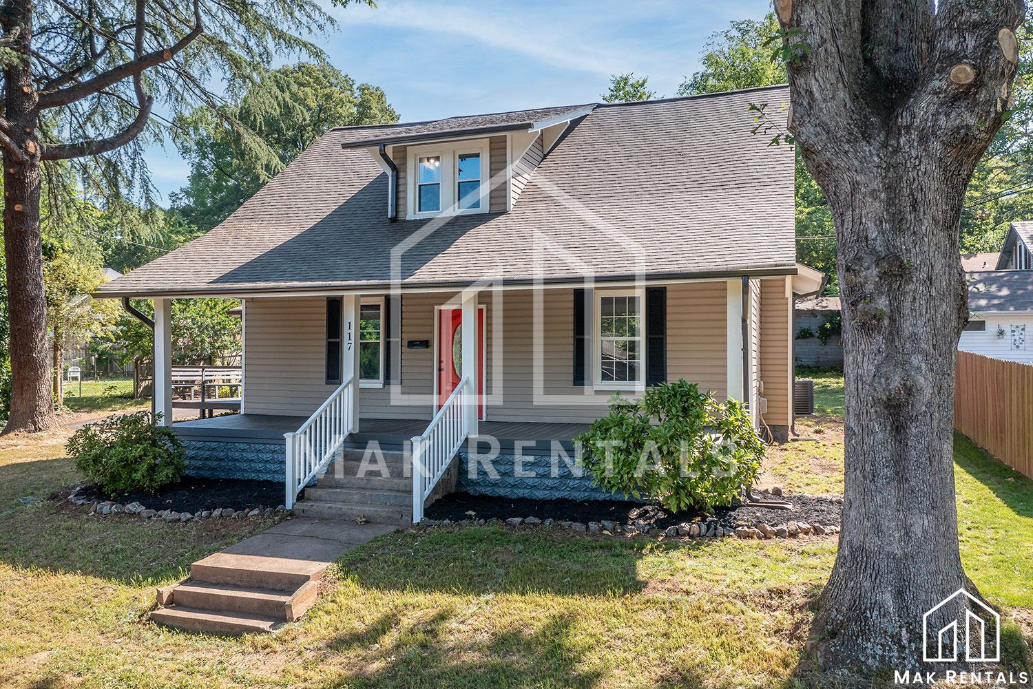 Statesville Residential Portfolio of 13 portfolio of 9 properties for sale on LoopNet.co.uk Primary Photo- Image 1 of 14