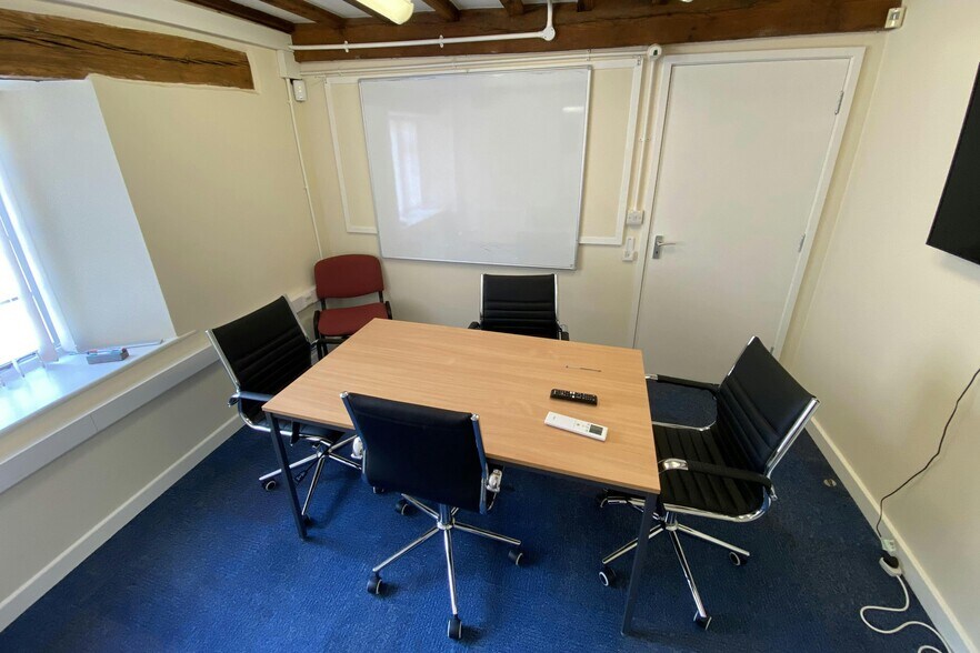 Akeman St, Kirtlington to rent - Building Photo - Image 3 of 5