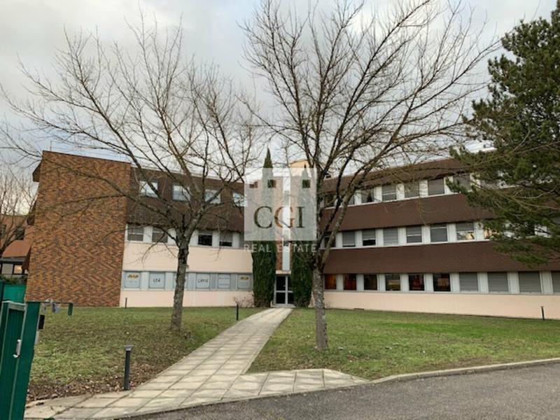 7 Rue Maryse Bastié, Bron to rent Building Photo- Image 1 of 5