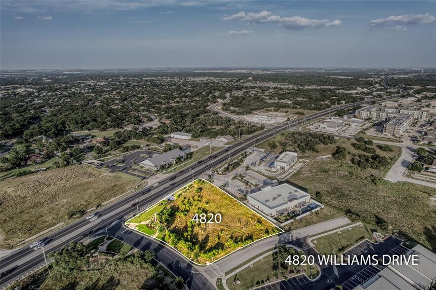 4820 Williams Dr, Georgetown, TX for sale - Building Photo - Image 2 of 12