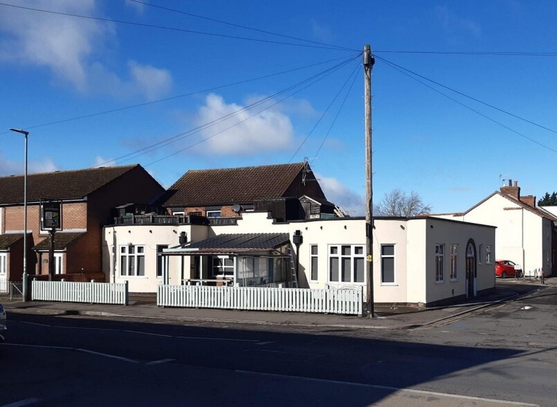 73 Bath Rd, Bridgwater for sale - Primary Photo - Image 1 of 1