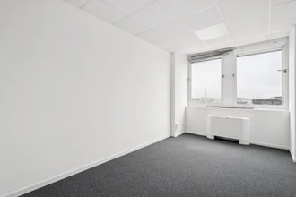 92-98 Boulevard Victor Hugo, Clichy to rent Interior Photo- Image 1 of 6