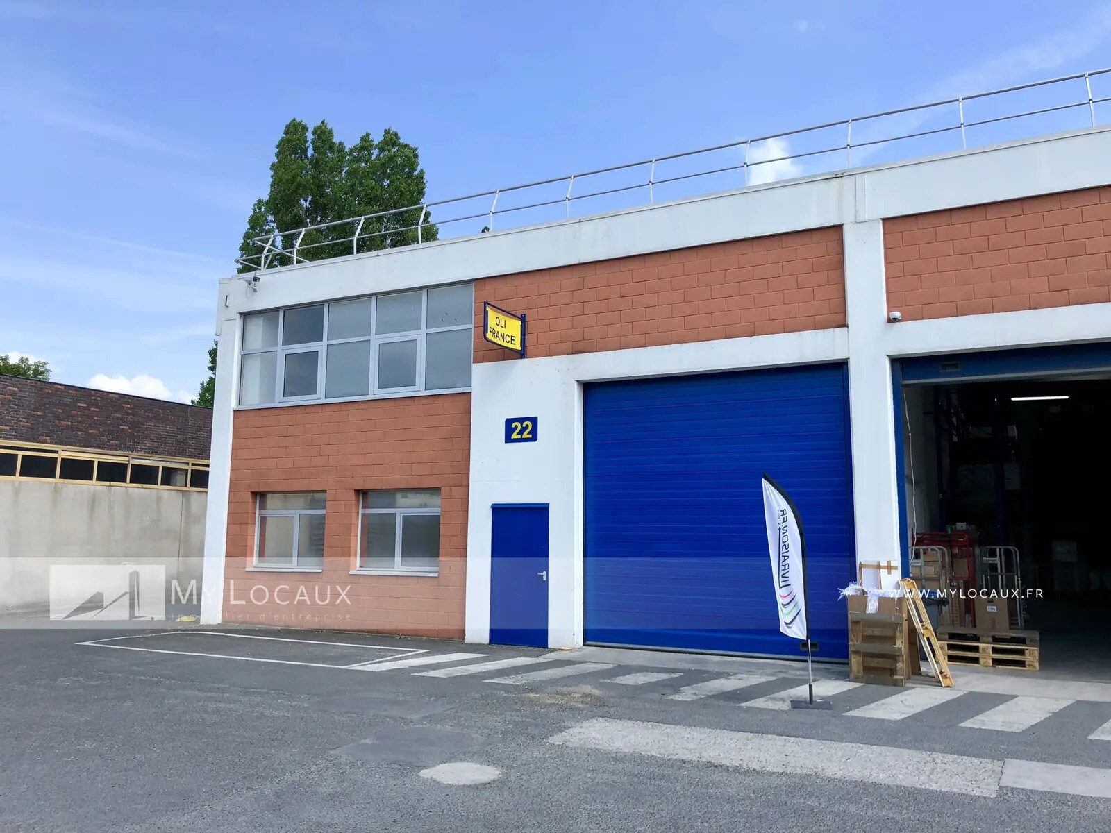Light Industrial in Villepinte to rent Building Photo- Image 1 of 8
