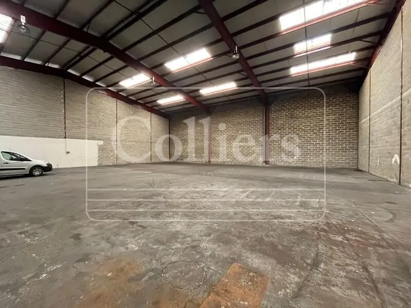 Office in Aubagne to rent Building Photo- Image 1 of 5