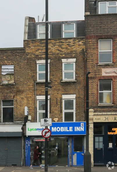 421 Bethnal Green Rd, London to rent - Primary Photo - Image 1 of 4