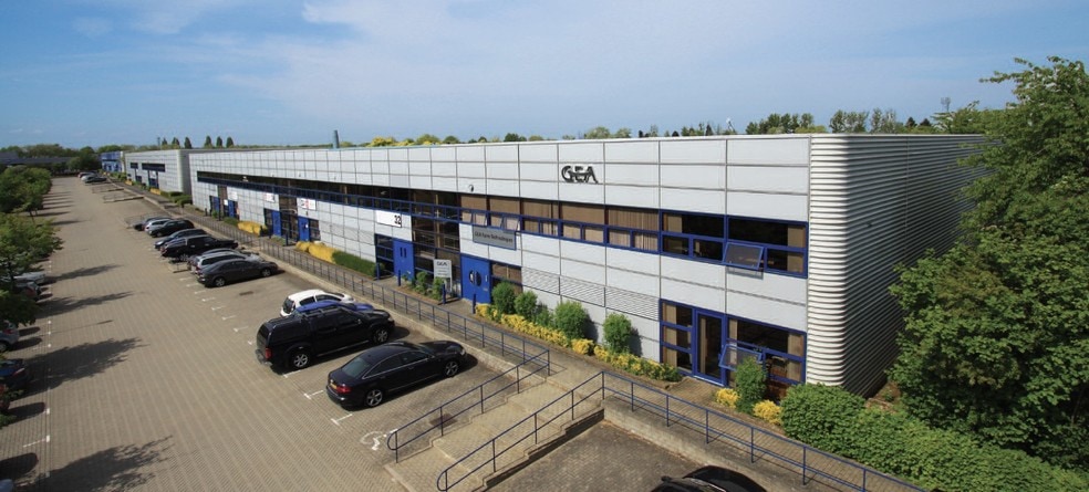 30-40 Tanners Dr, Milton Keynes to rent - Aerial - Image 3 of 6