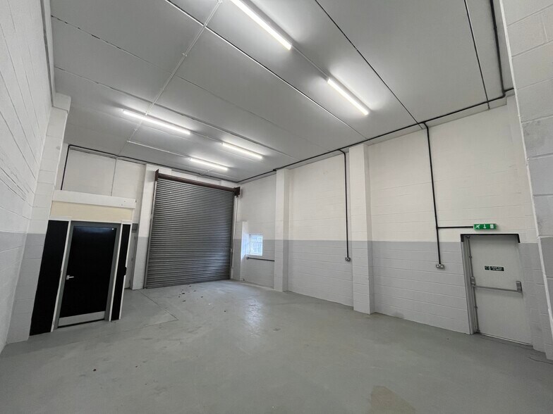 Unit 15 Eccleshall Business Park, Hawkins Lane, Burton On Trent to rent - Interior Photo - Image 3 of 3