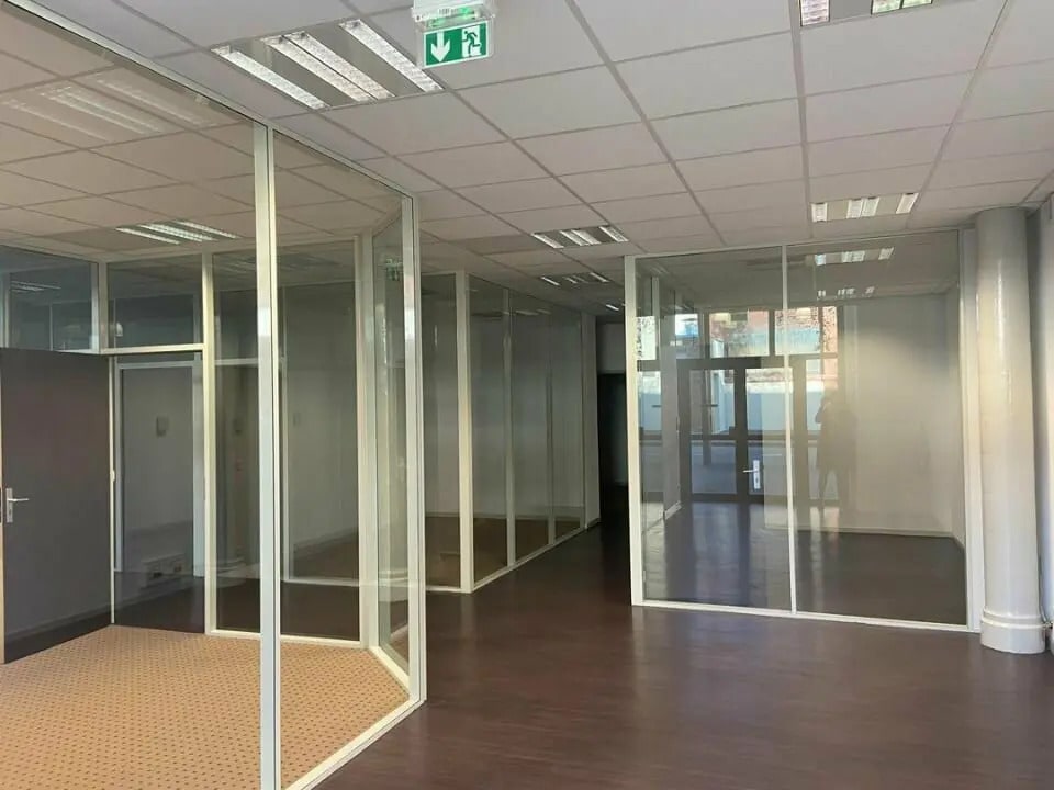 Location Bureaux 205 m² - Photo 1