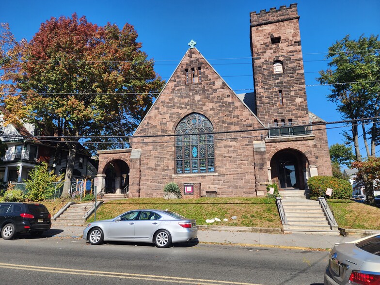 433 Park Ave, Paterson, NJ for sale - Building Photo - Image 2 of 8