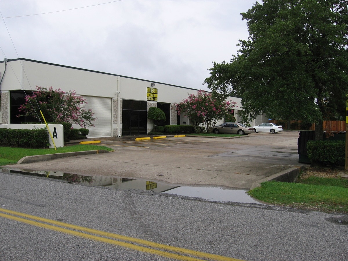 8520 Sweetwater Ln, Houston 77037 Sweetwater Business Park